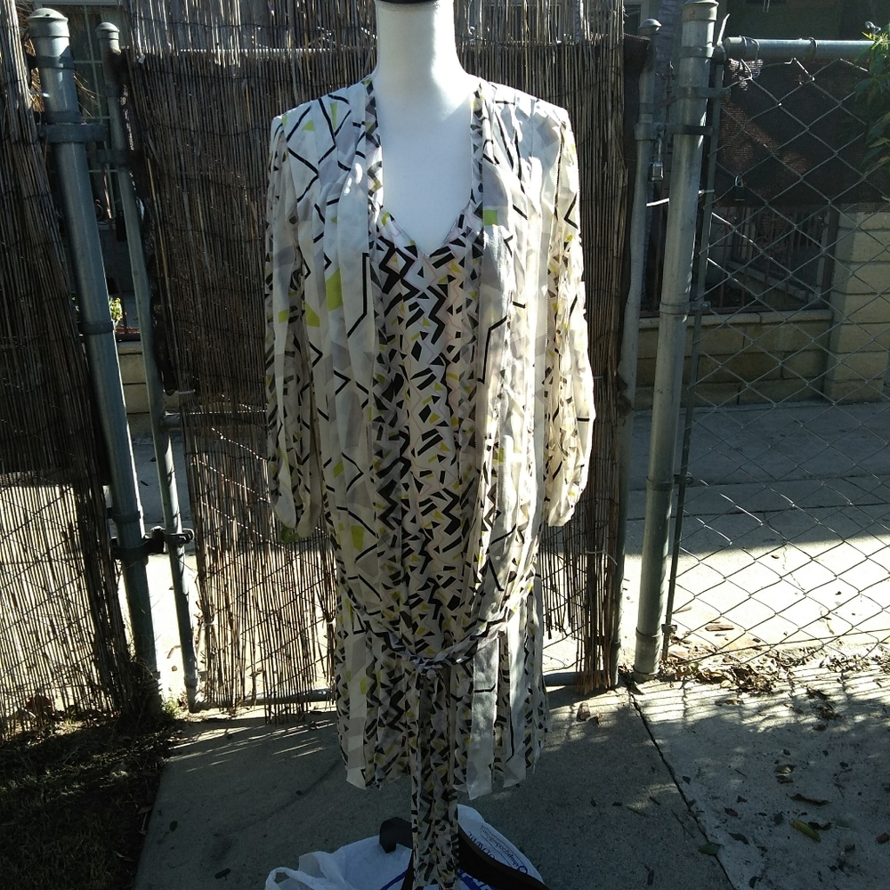 Diane Bob Furstenberg Dress & Robe - Picture 4 of 4